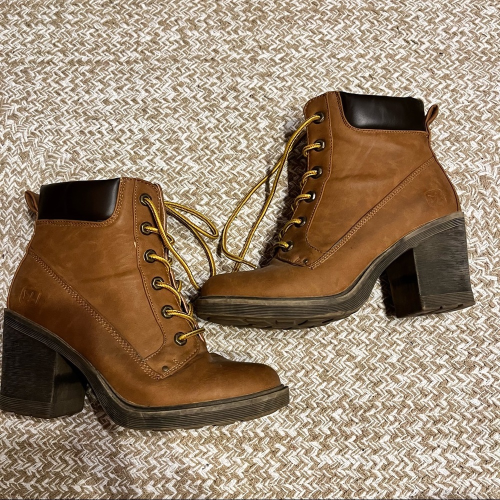 Women’s Dirty Laundry Combat timberland Boots size 8.5